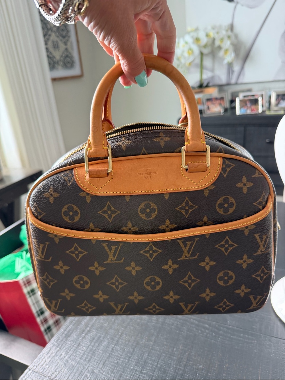 LV bag used - Picture 6 of 14
